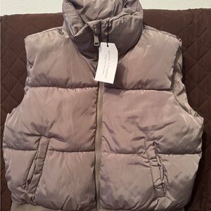 Puffer Vest in Taupe